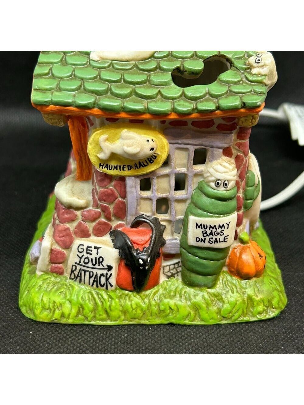 New in box Creepy Hollow "Camping Store" lighted figurine - Picture 9 of 10